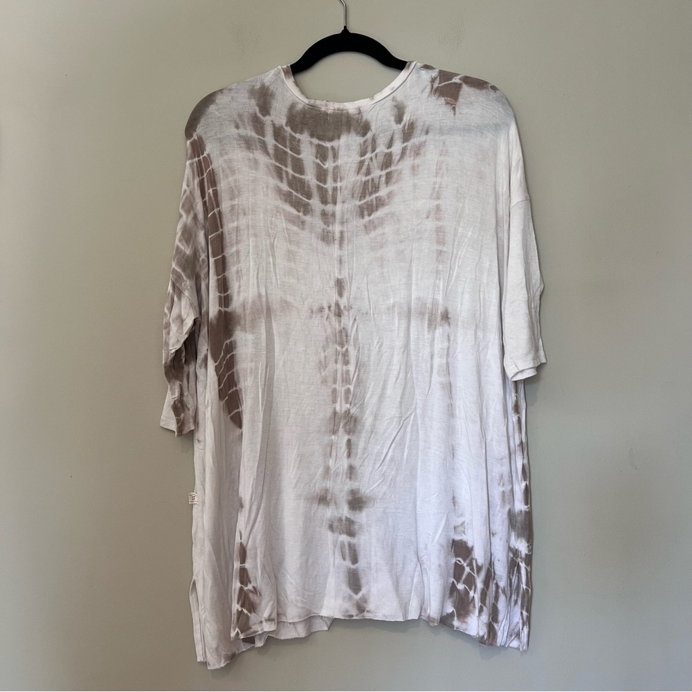 NYTT V-Neck Top - Picture 3 of 5